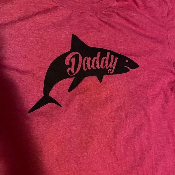 Anvil Red Daddy Shark T-Shirt Large Like New - Picture 2 of 9